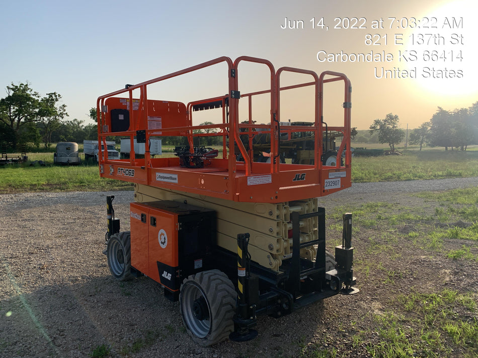 2022 JLG RT4069