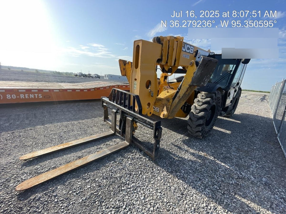 2019 JCB 512-56 Cab/Heat/Air, 109 HP, Solid Tires, STD Worklight, Beacon, Aux Hydraulics, Lifting Eye, Back up Alarm w/66" Carriage/60" Forks