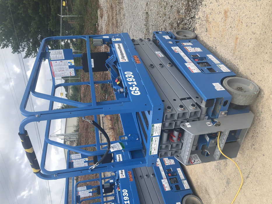 2020 Genie GS-1930 Fixed rails with chain entry gate - Pre A92.20