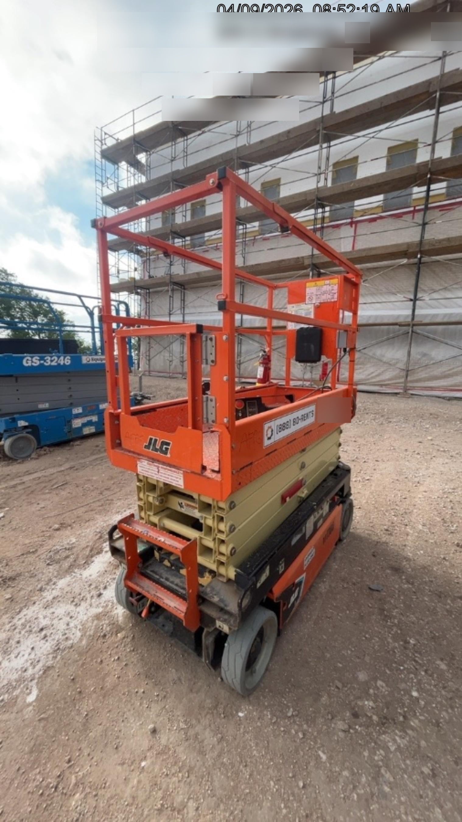 2021 JLG ES1932