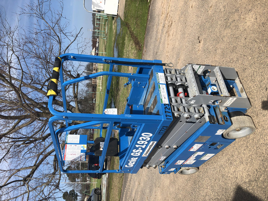 2018 GENIE GS-1930