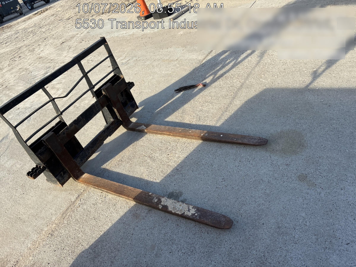 2023 ARROW MATERIAL HANDLING 24" Pallet Fork Frame