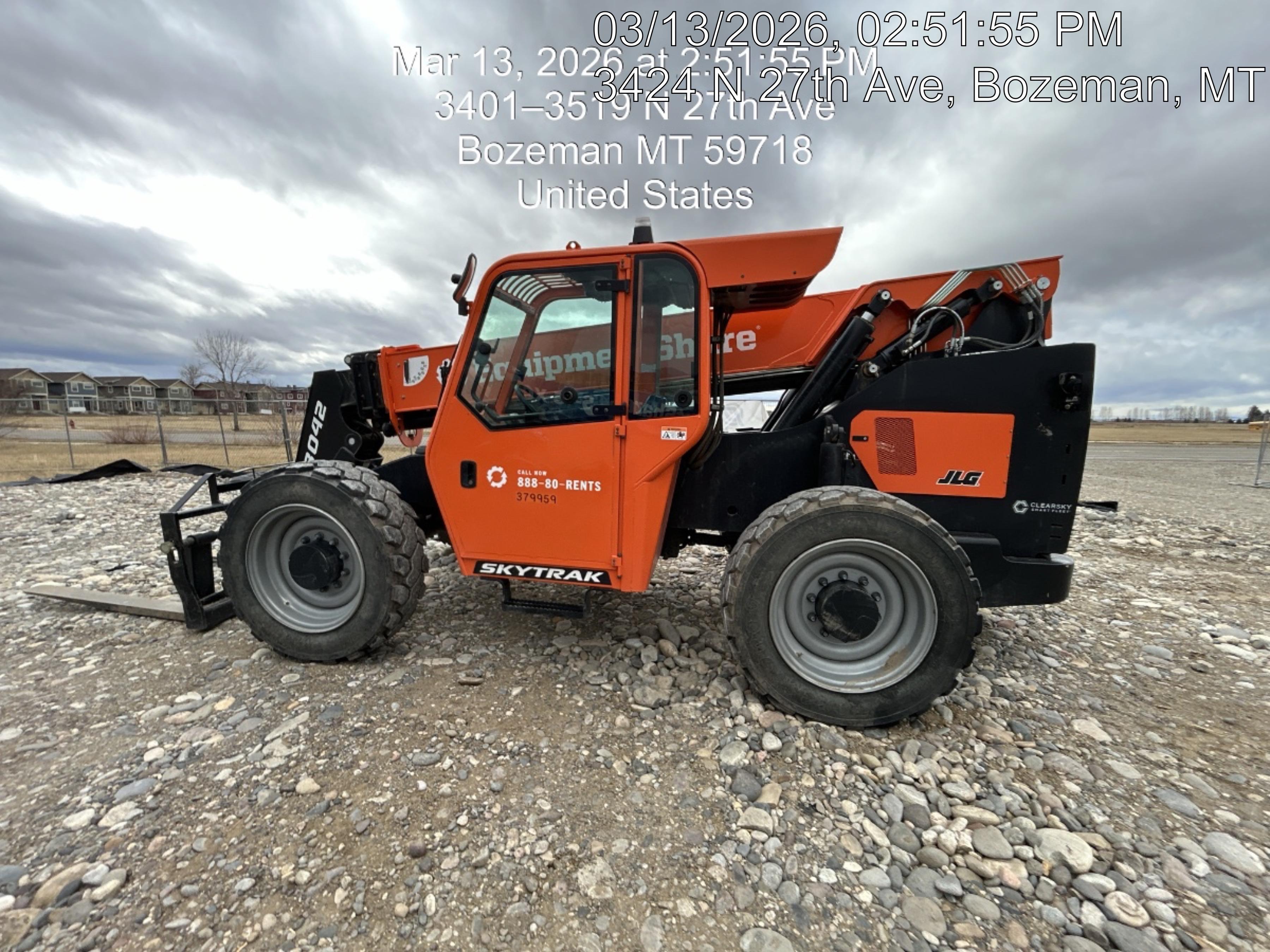 2023 SKYTRAK 8042