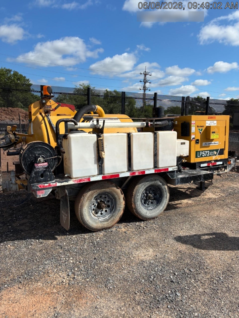2022 Vac-Tron LP573XDT T4 Koehler Diesel Engine, 500 Gallon Debris Tank, x2 100 Gallon Water Tanks