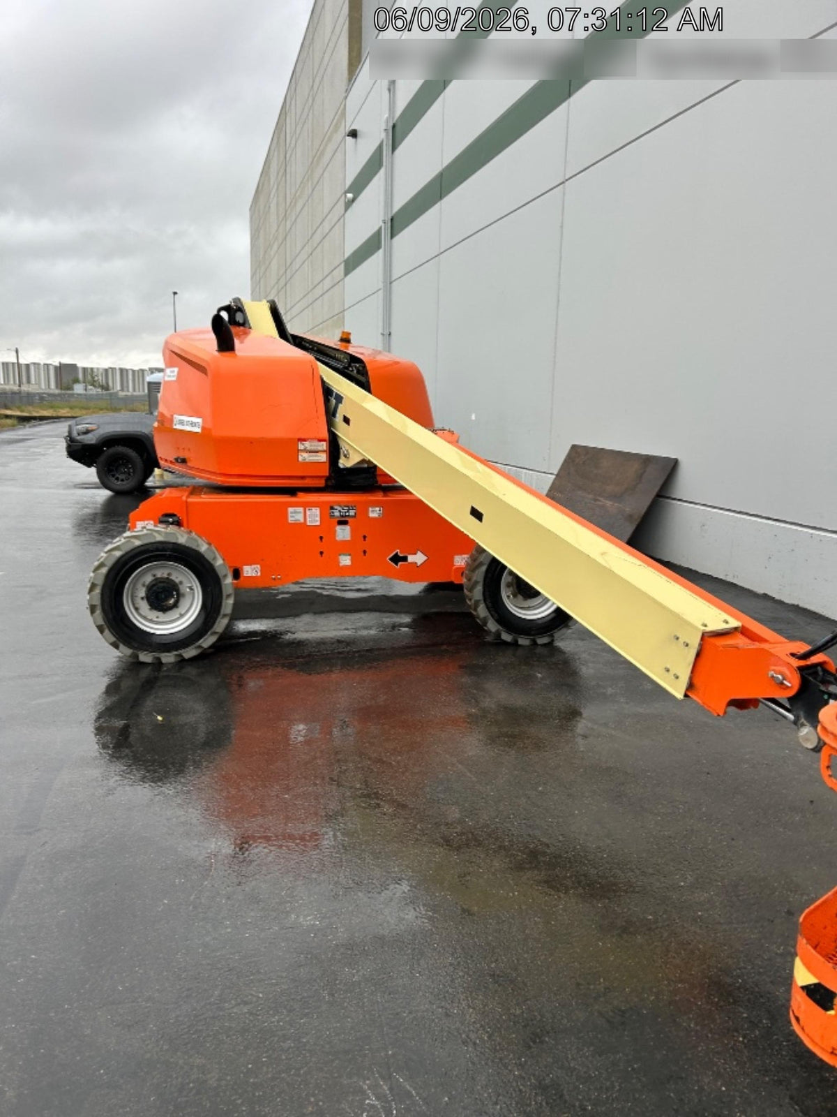 2021 JLG 400S