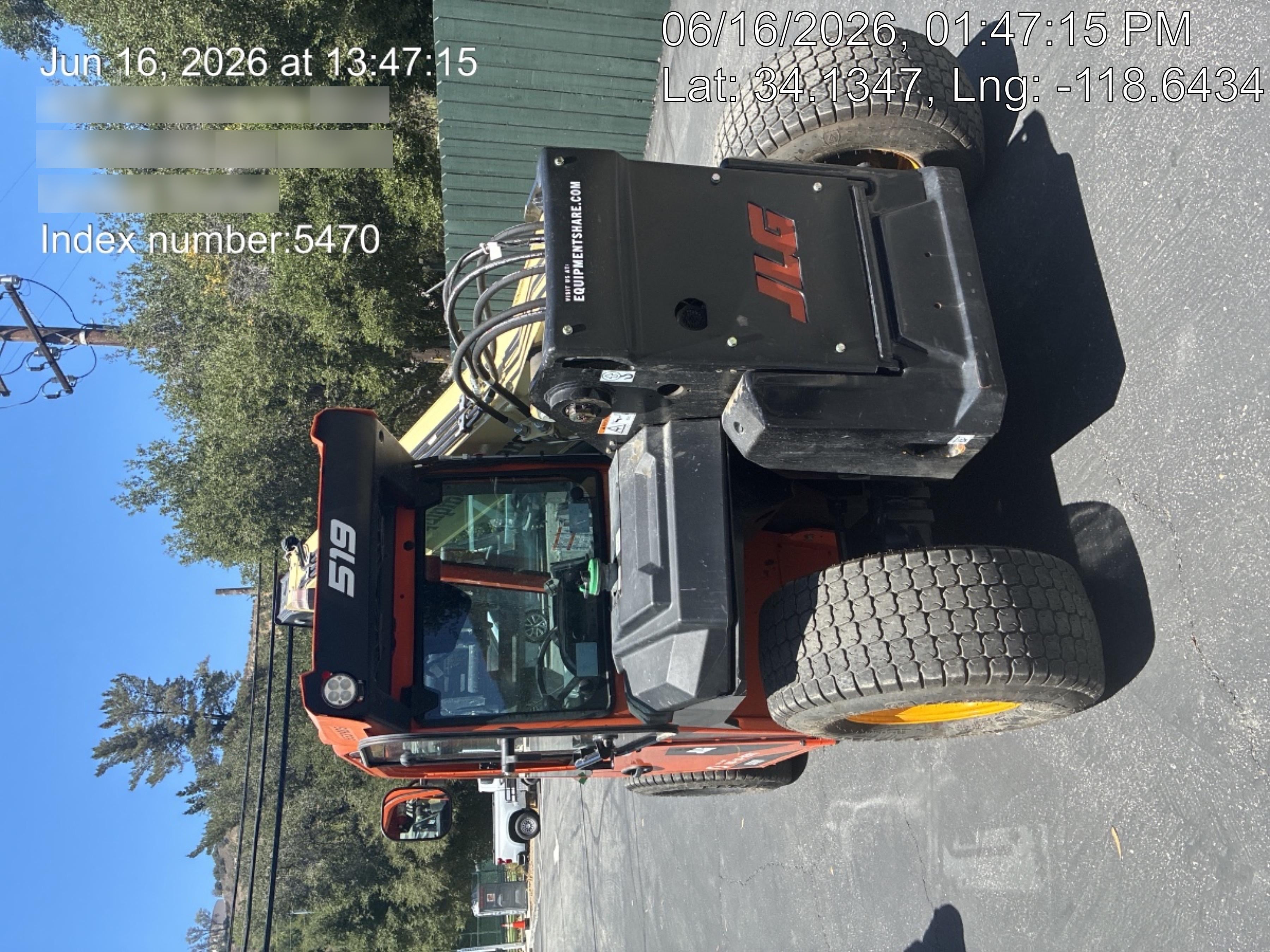 2025 JLG 519