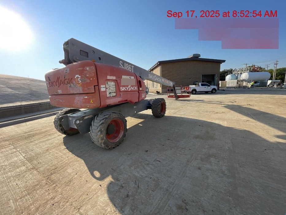 2018 Skyjack SJ86T Skyjack SJ86T w/Diesel Engine, Foam Filled Tires, Flashing Beacon, Glazier Kit