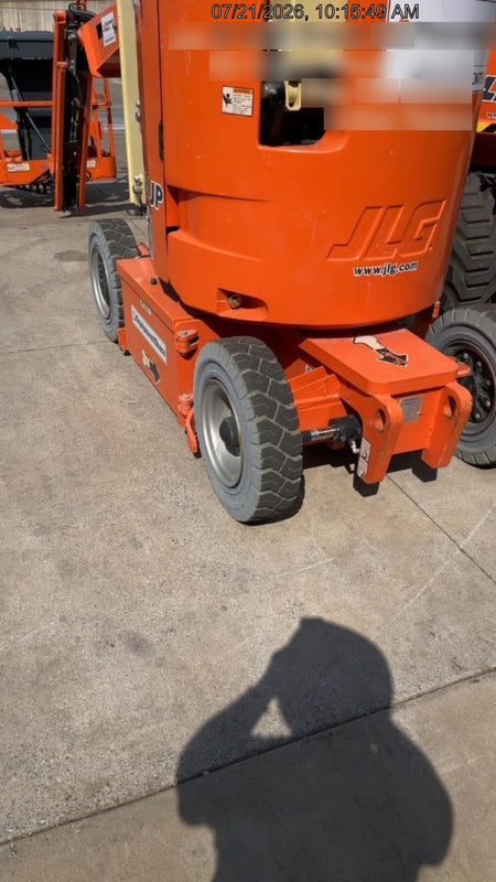 2019 JLG E300AJP