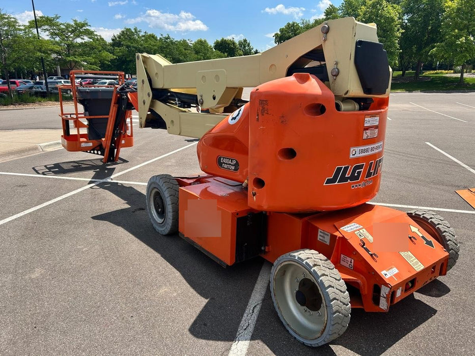 2019 JLG E400AJPN