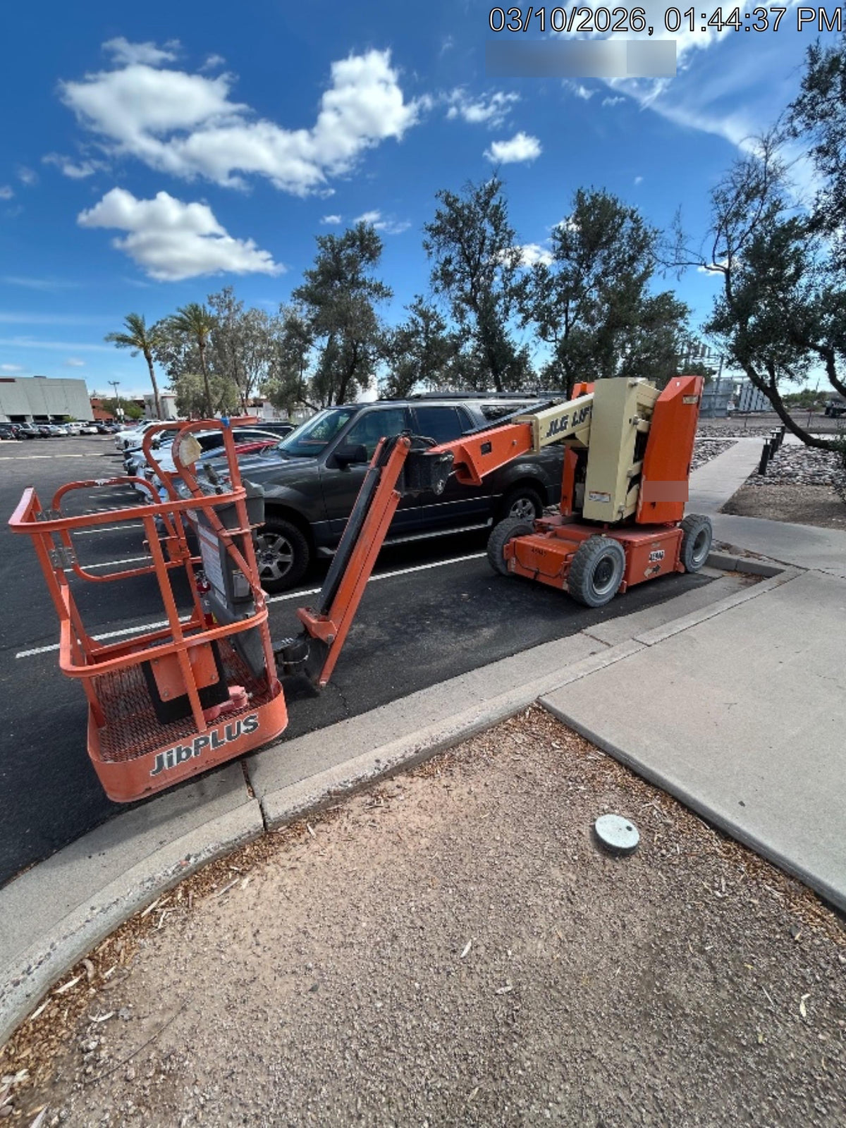 2019 JLG E300AJP