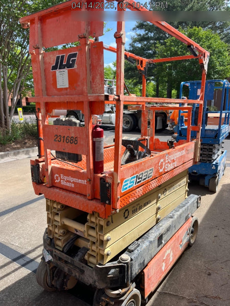 2022 JLG ES1932