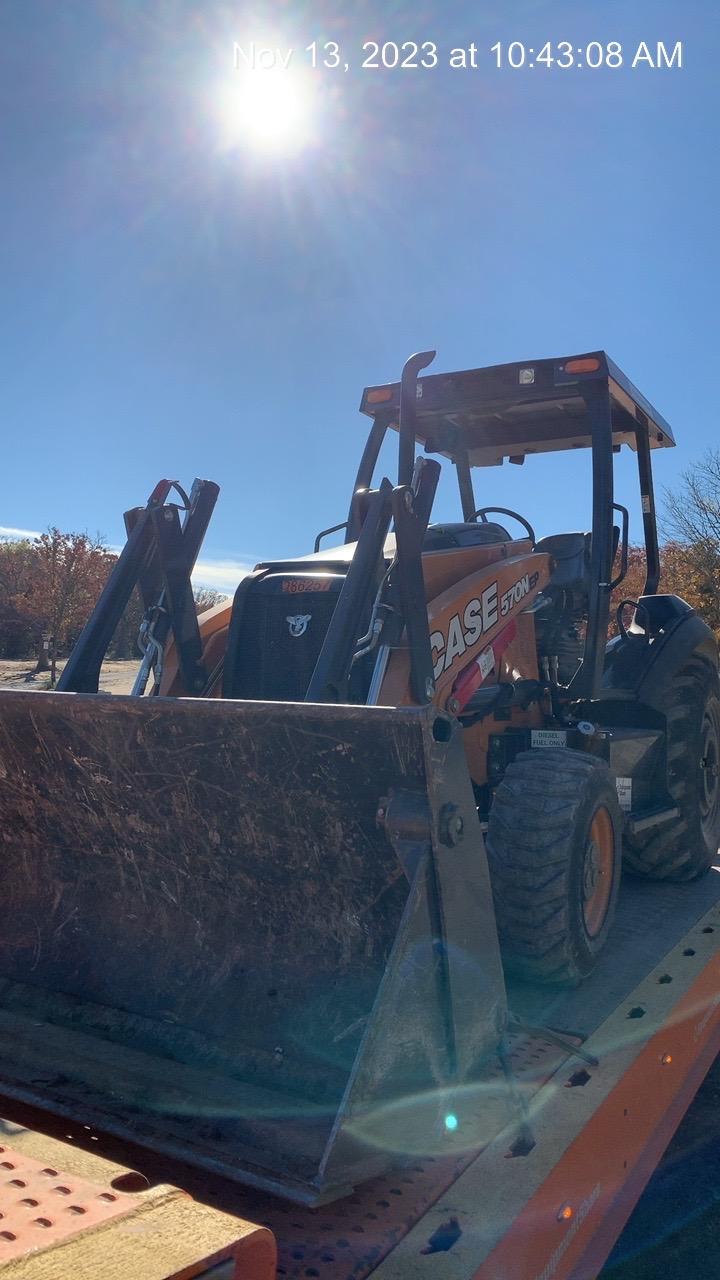2023 CASE 570N EP