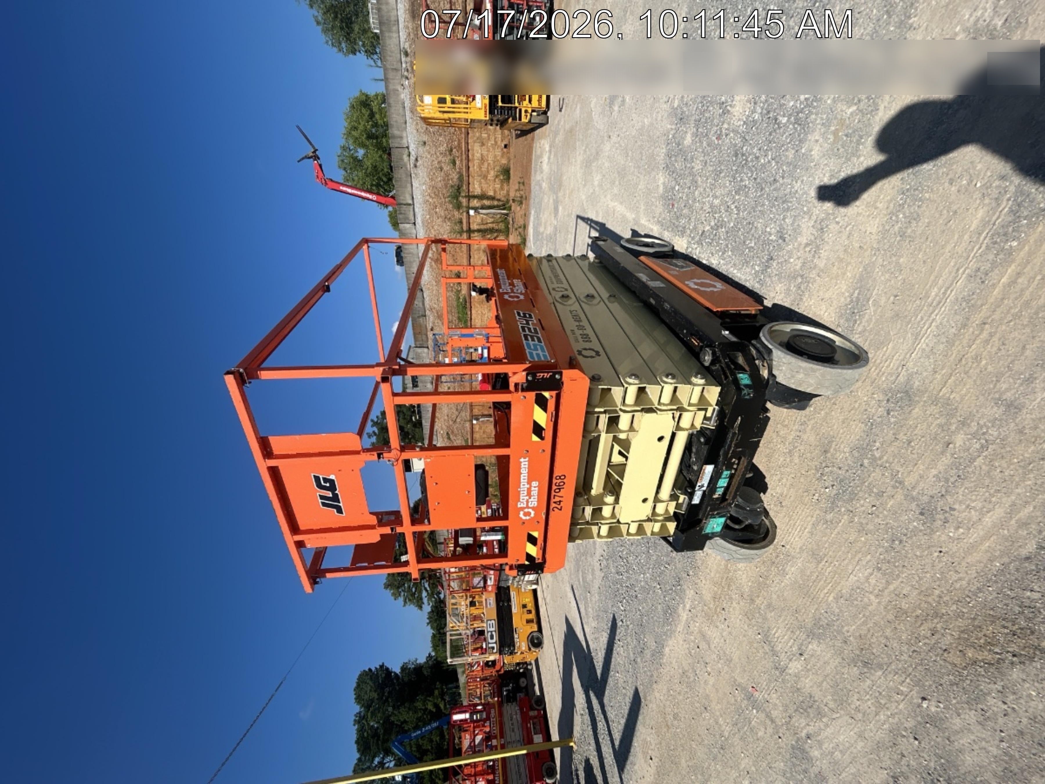 2022 JLG ES3246