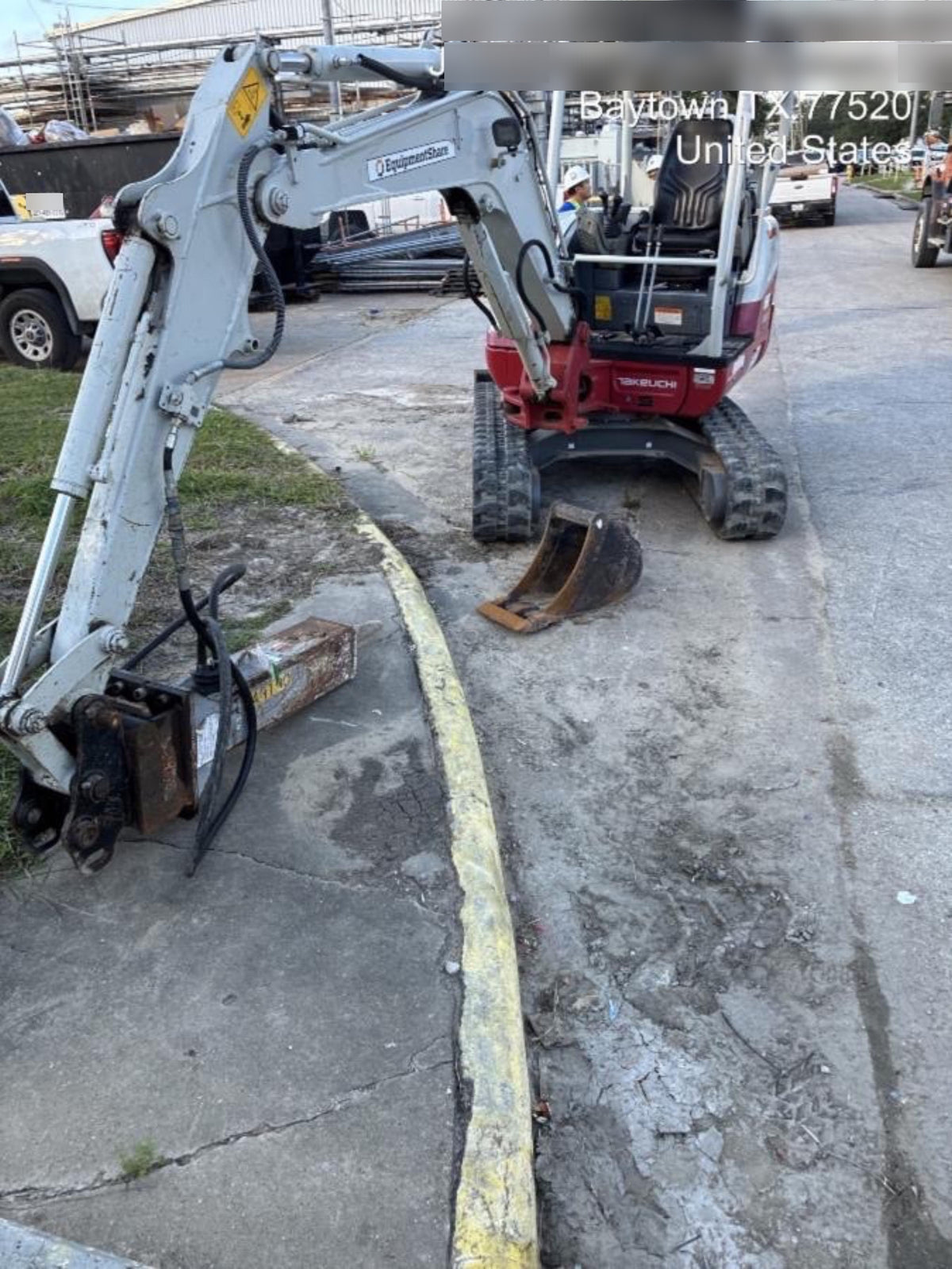 2022 TAKEUCHI TB235-2R