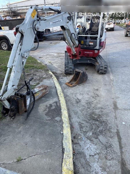2022 TAKEUCHI TB235-2R
