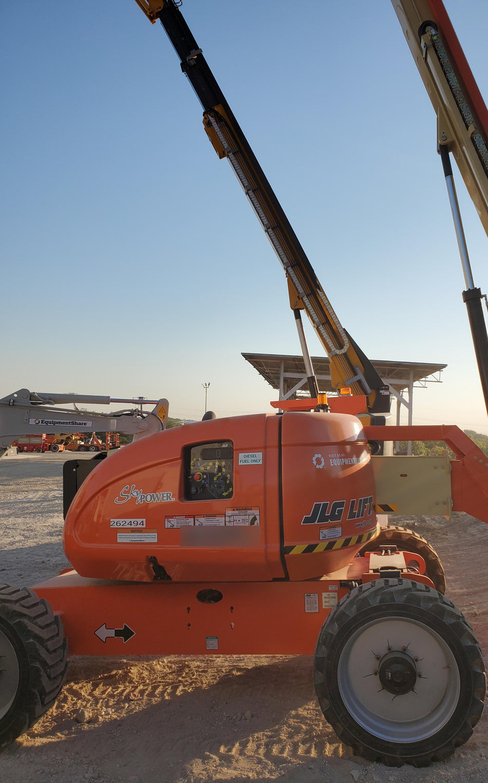 2022 JLG 600AJ