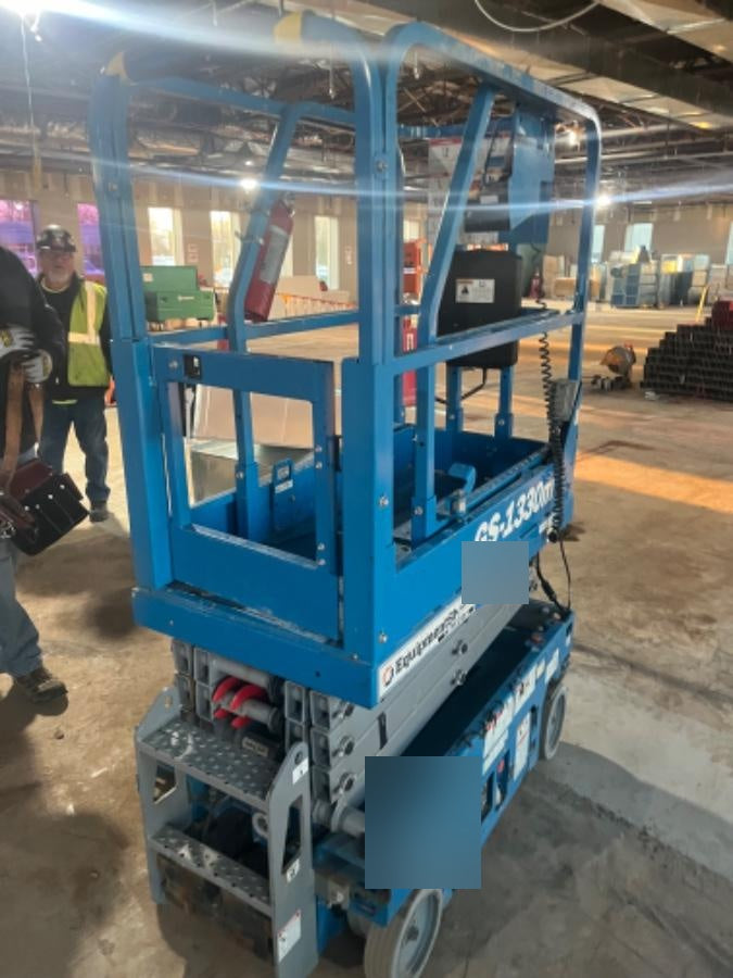 2021 GENIE GS-1330m