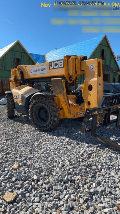 2019 JCB 512-56 Canopy, 74 HP, Solid Tires, STD Worklight, Beacon, Aux Hydraulics, Lifting Eye, Back up Alarm 66" Carriage, 60" Forks