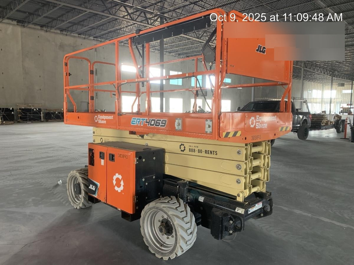 2023 JLG ERT4069