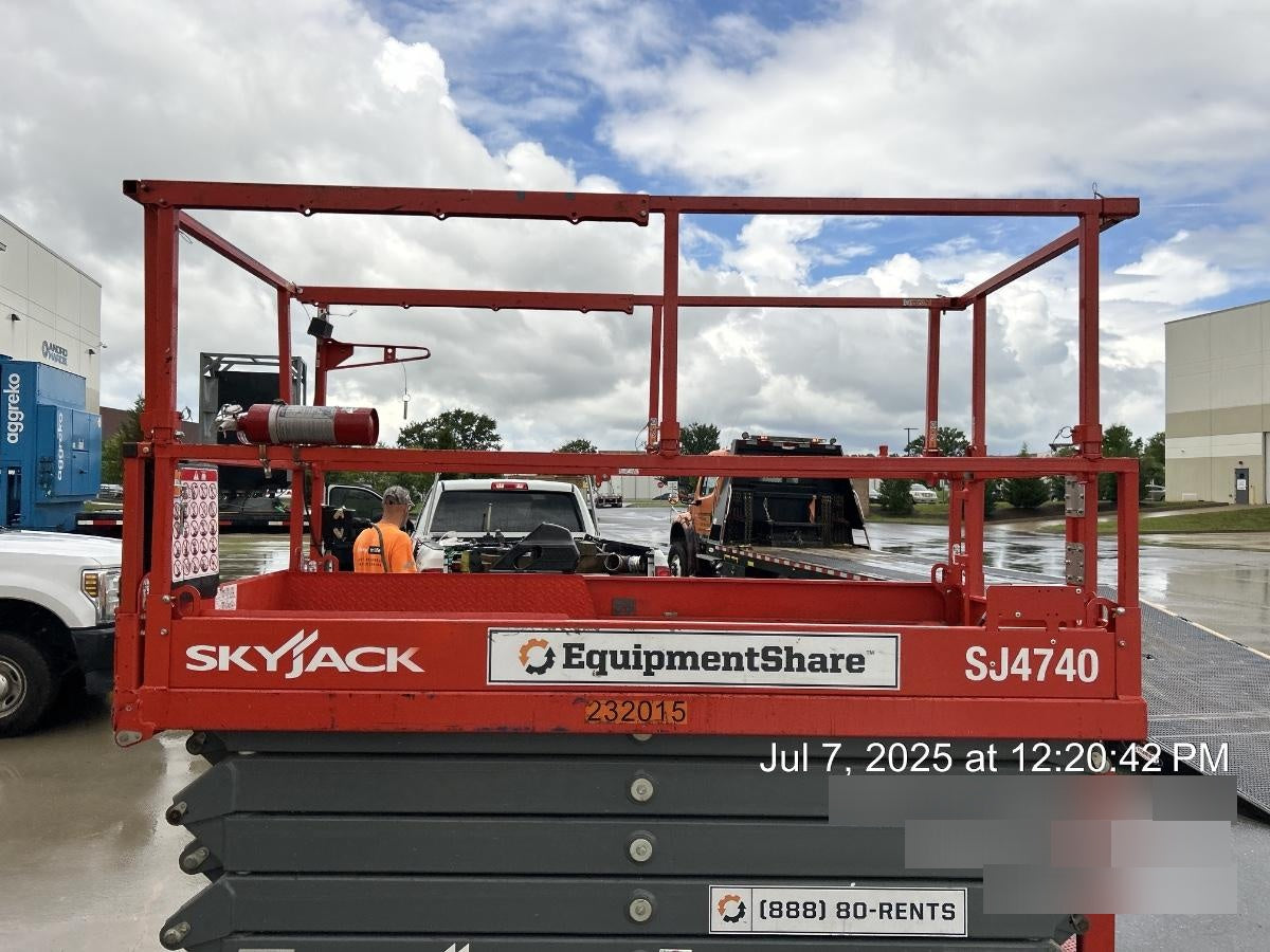 2022 SKYJACK SJ4740