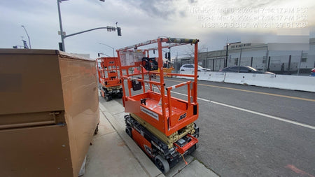 2021 JLG ES1330L