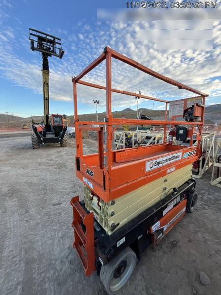 2022 JLG ES2632