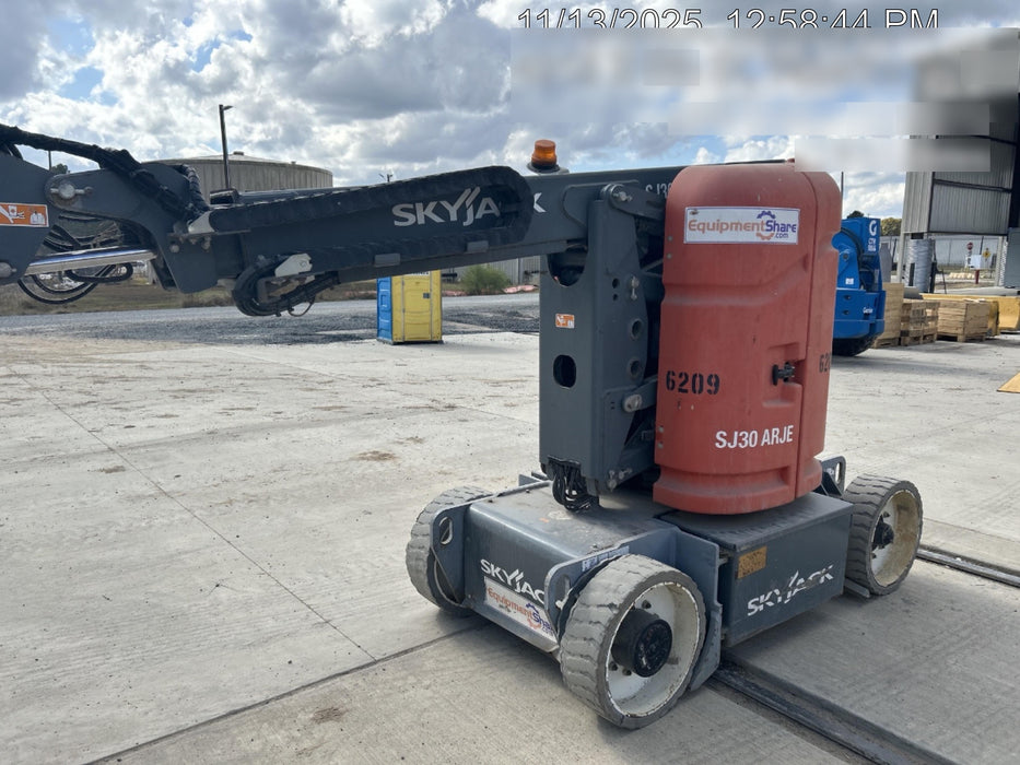 2017 SKYJACK SJ30 AJE