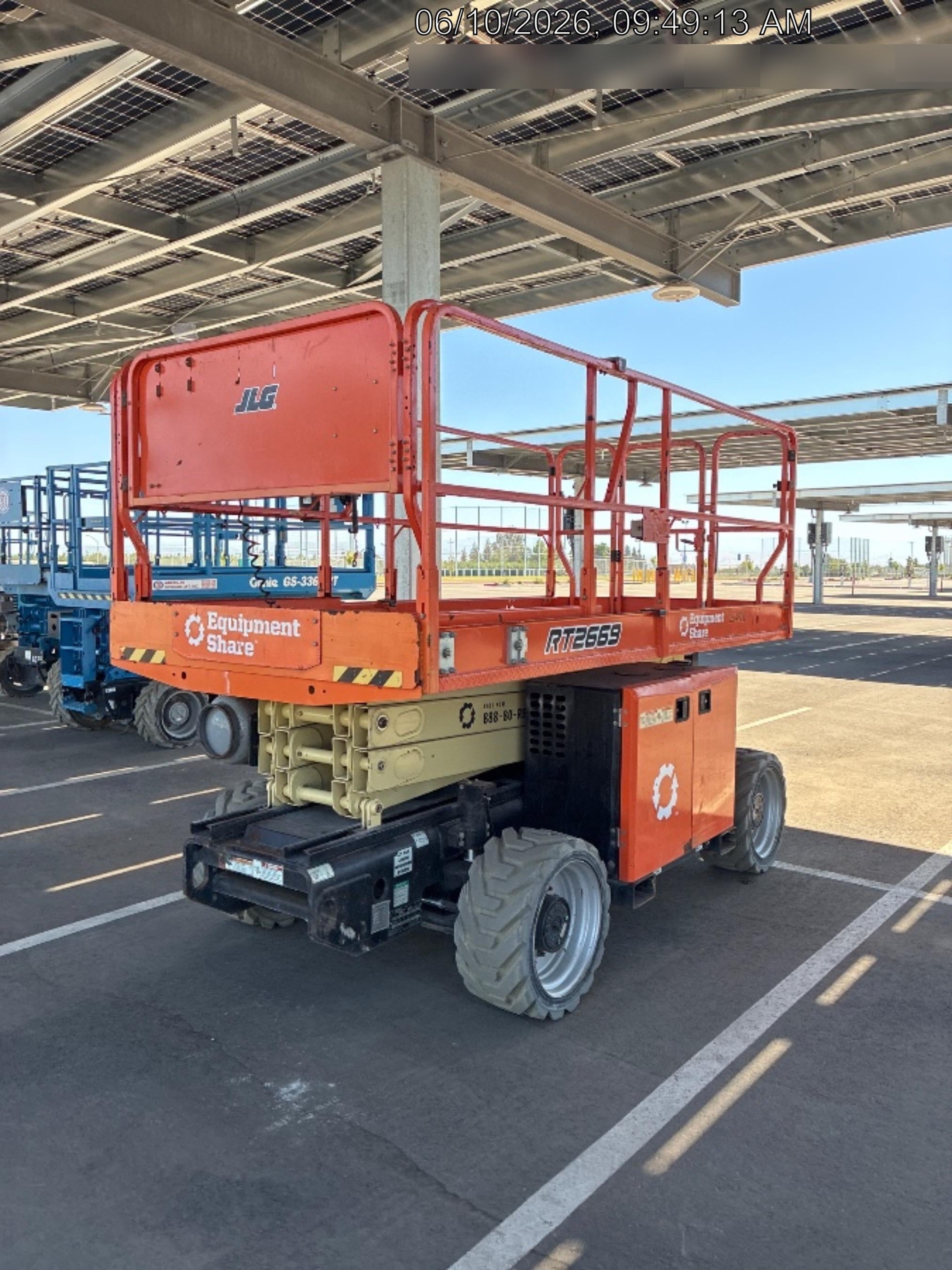 2022 JLG RT2669