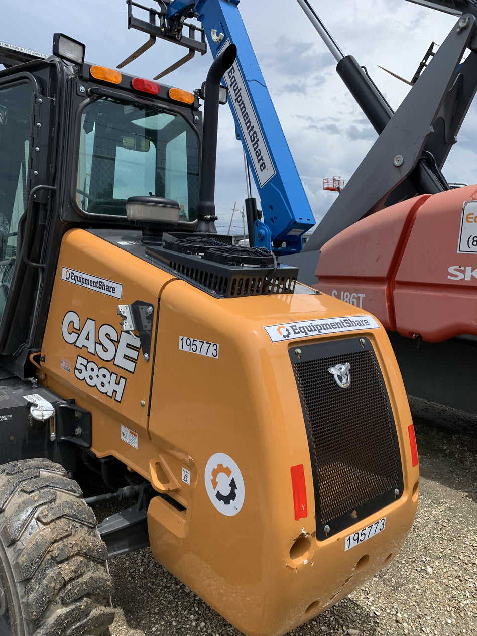 2021 CASE 588H