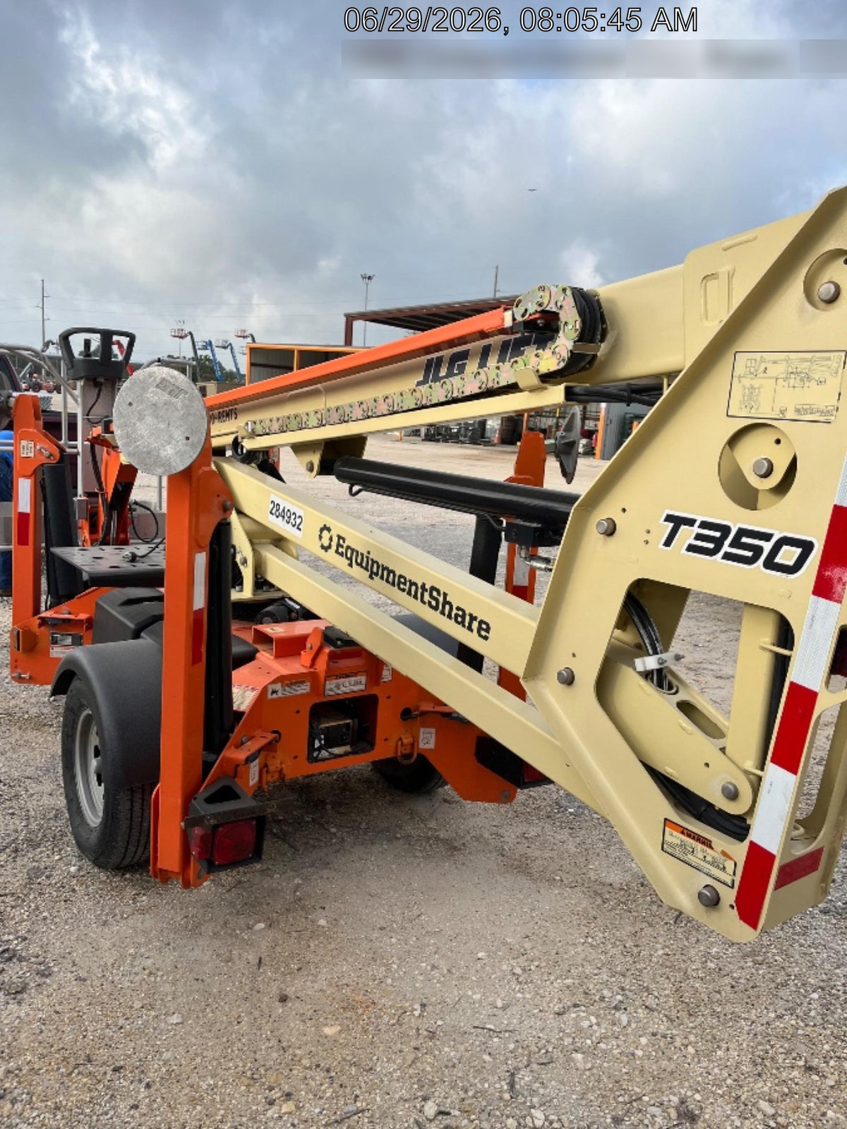 2022 JLG T350