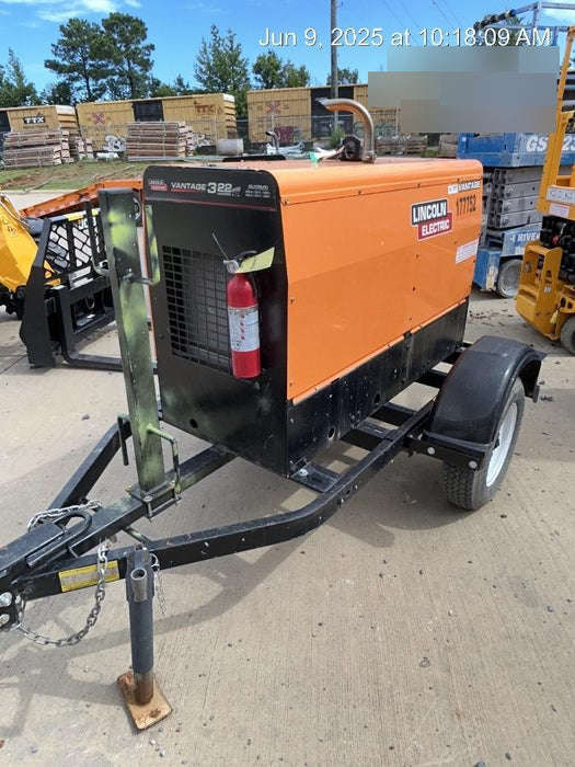 2021 Lincoln Electric Vantage 322 Vantage 322 Ready Pak 3 w/ Decals, ORANGE (includes trailer, cable rack, fender light kit) NO Telematics