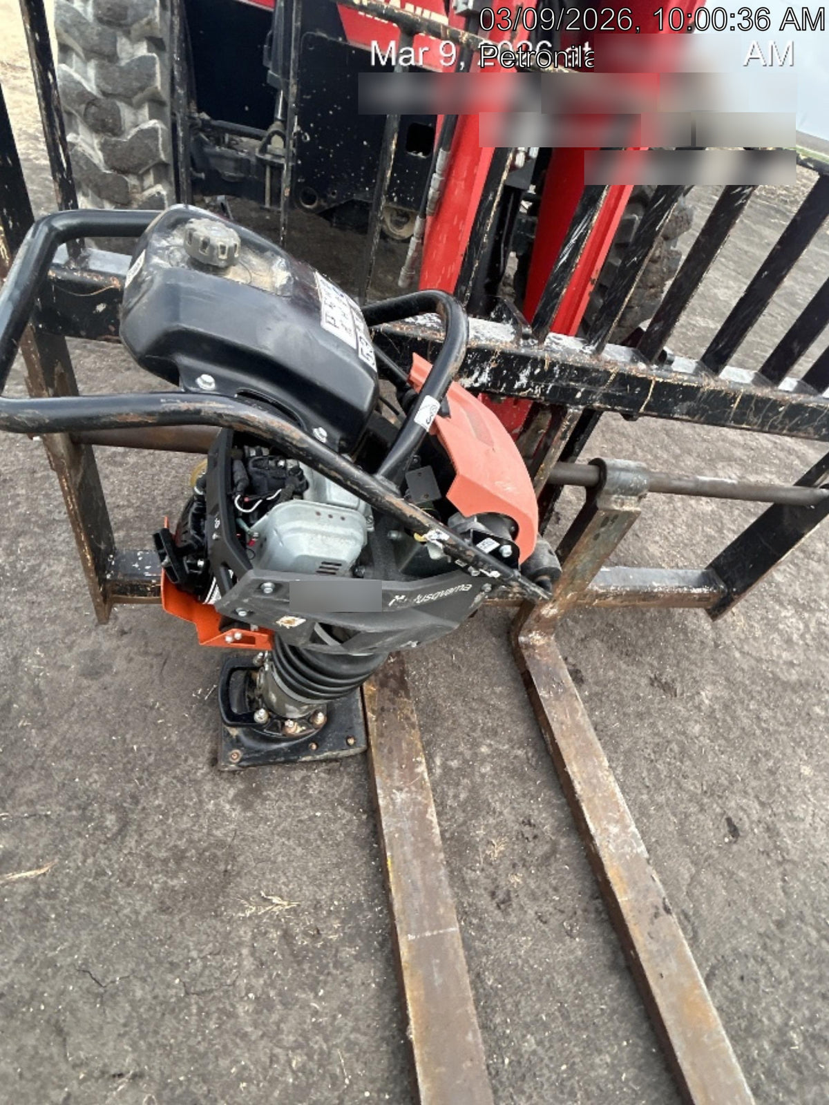 2025 HUSQVARNA LT6005