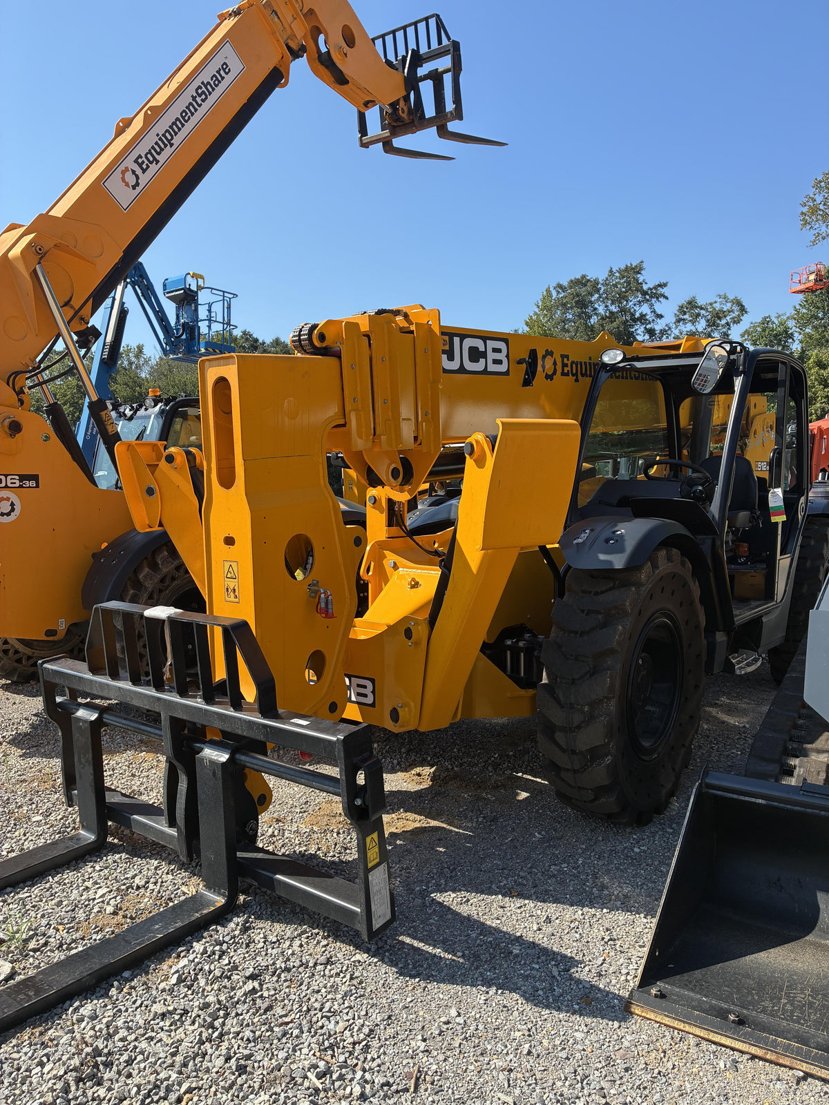 2026 JCB 512-56