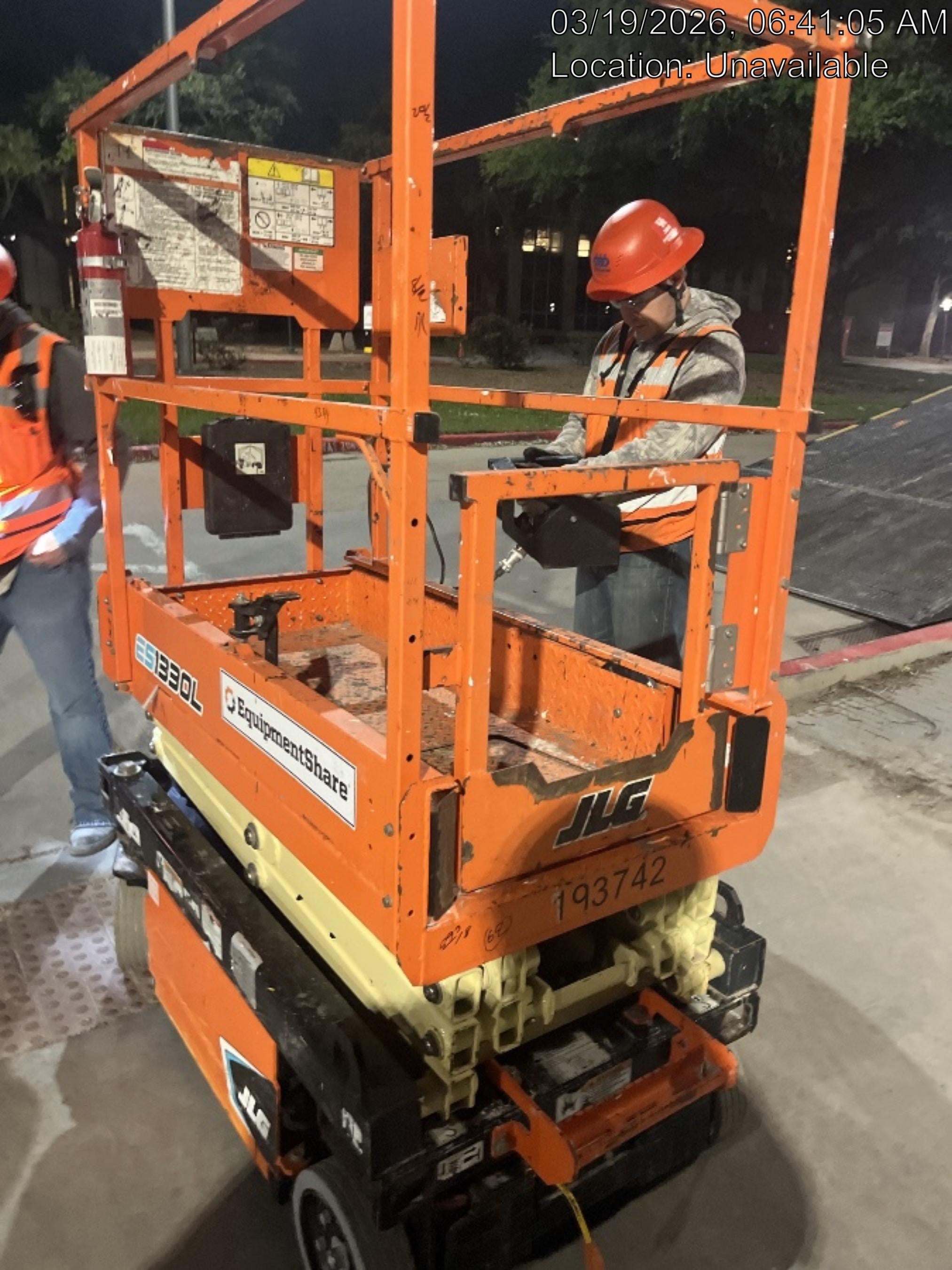 2021 JLG ES1330L