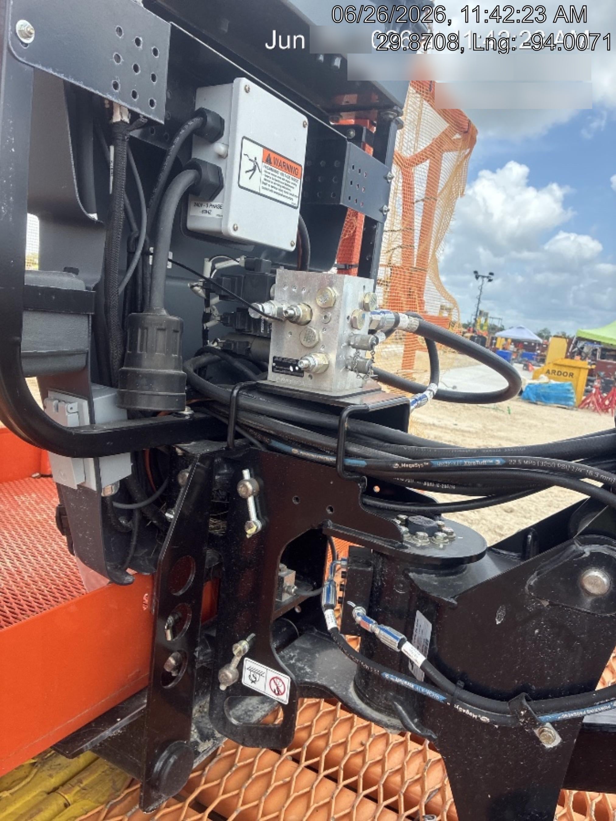 2025 JLG 660SJ