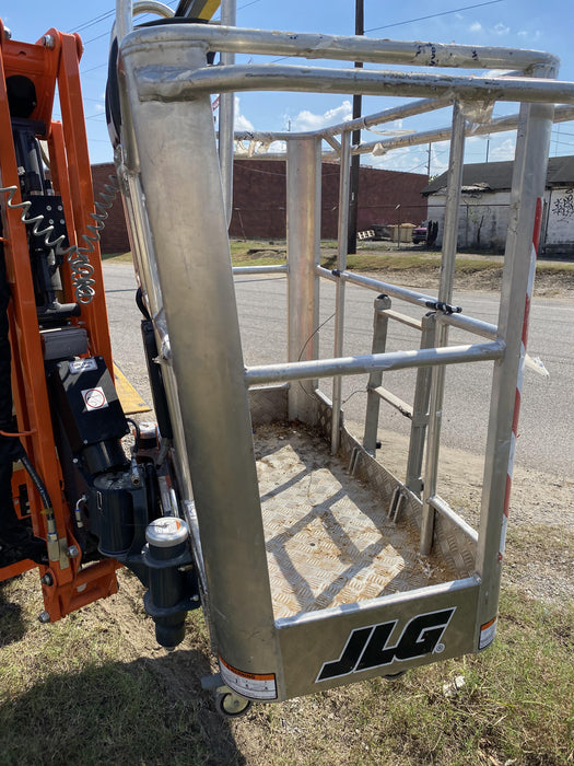 2021 JLG X600AJ