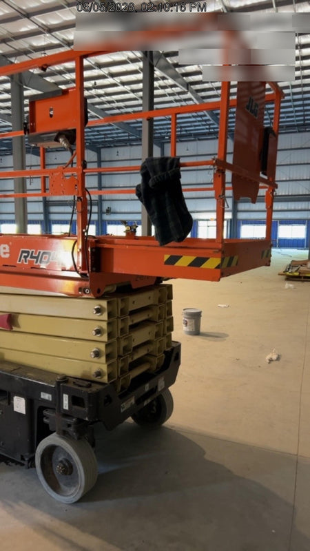 2023 JLG R4045