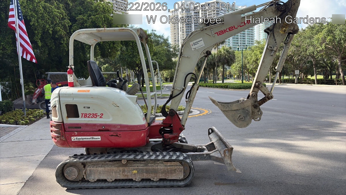 2020 TAKEUCHI TB235-2R