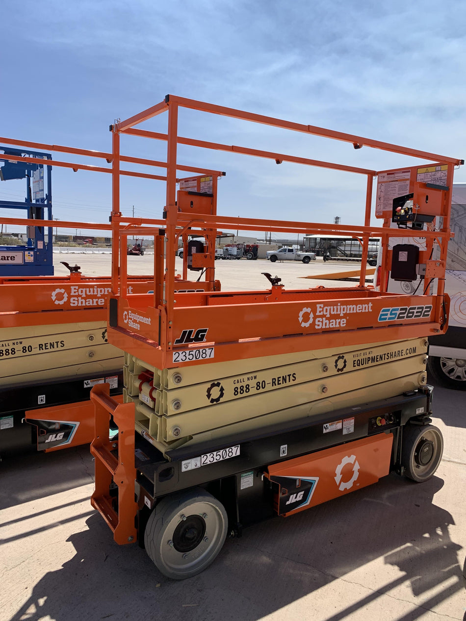 2022 JLG ES2632