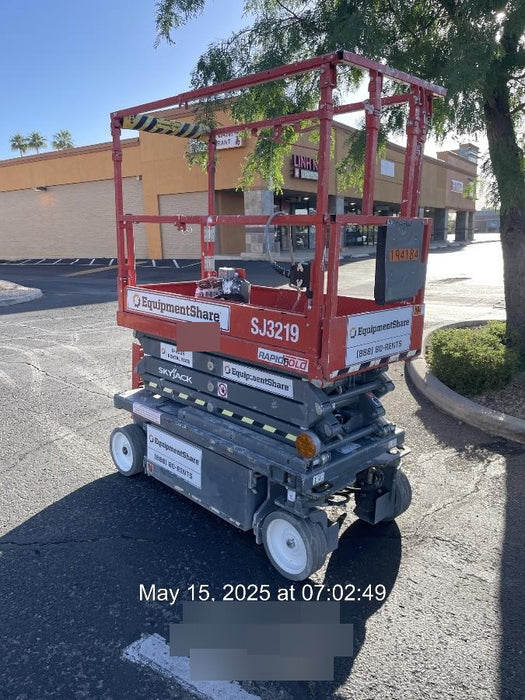 2021 SKYJACK SJ3219