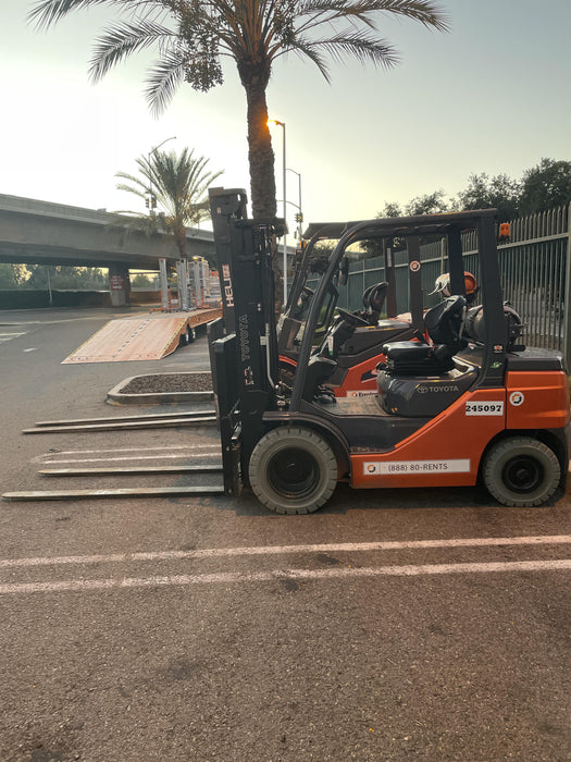 2022 TOYOTA 8FGU25 LP w/ Scale