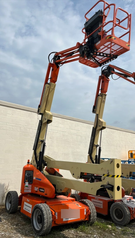 2021 JLG E450AJ