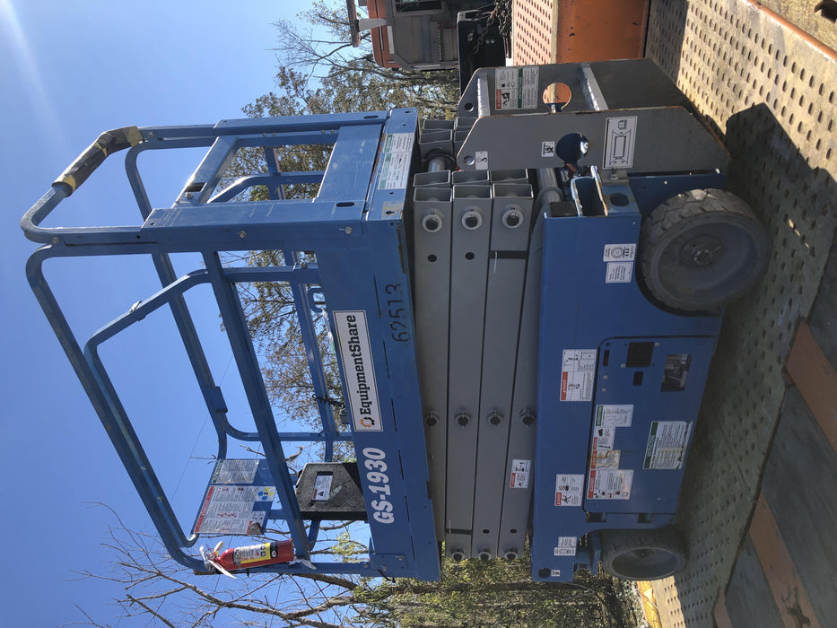 2020 Genie GS-1930 Solid Non Marking Tires, Beacon, Folding rails with half height swing gate