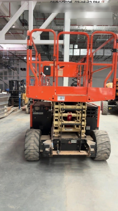 2021 JLG ERT4069
