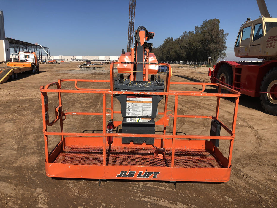 2019 JLG 860SJ