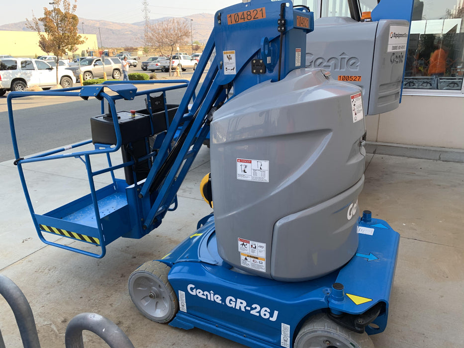 2020 GENIE GR-26J