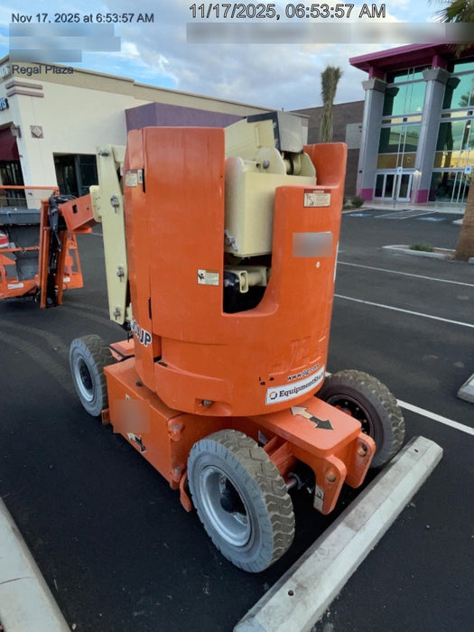 2019 JLG E300AJP