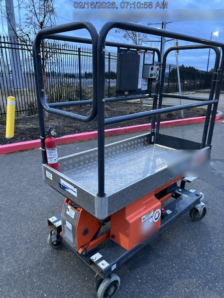 2023 JLG 1030P