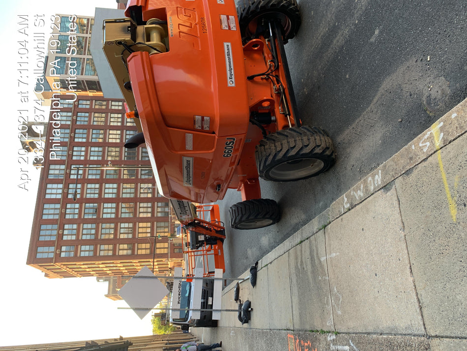 2021 JLG 660SJ