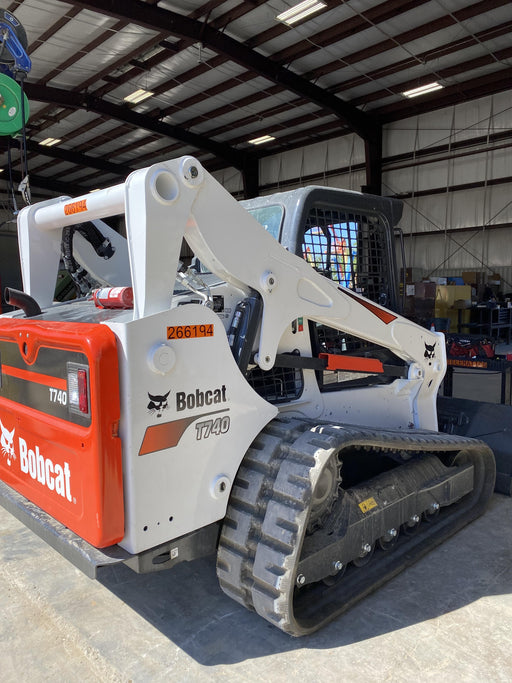 2022 BOBCAT T740